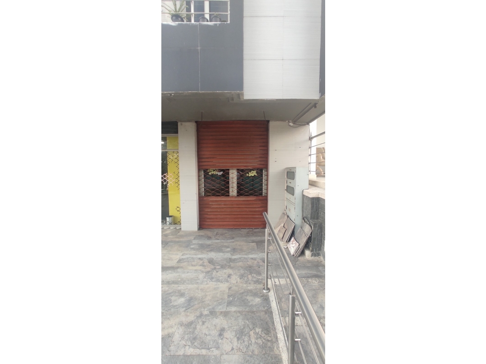 Local-- en venta - 1