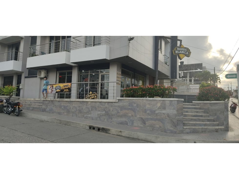 Local-- en venta - 3