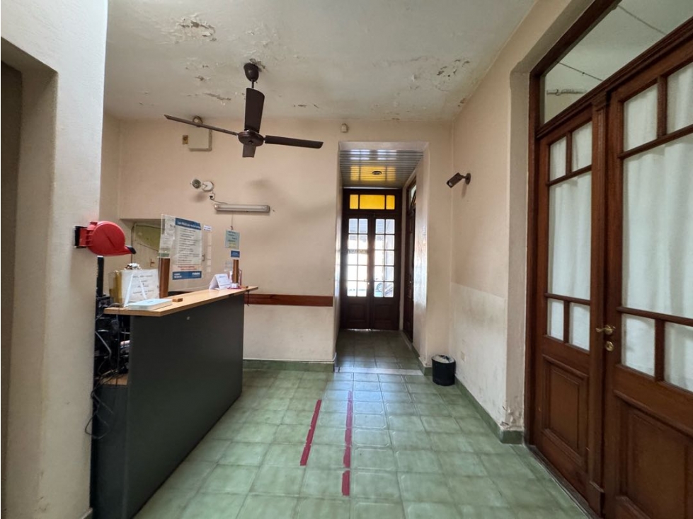 Local en venta a metros de Av. Mitre - 4