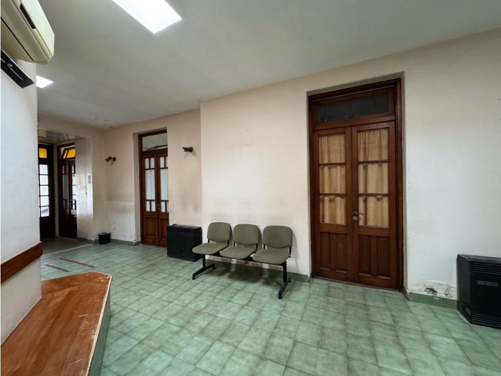 Local en venta a metros de Av. Mitre - 6