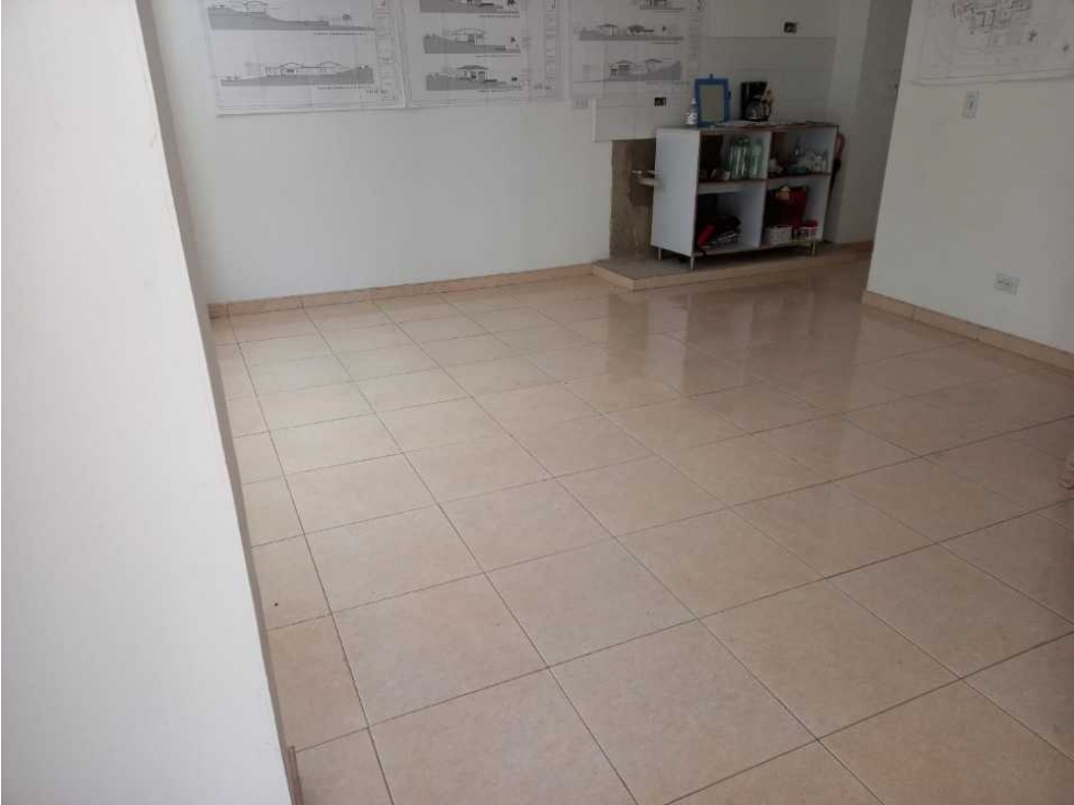 Venta Local Alcazares — foto 2