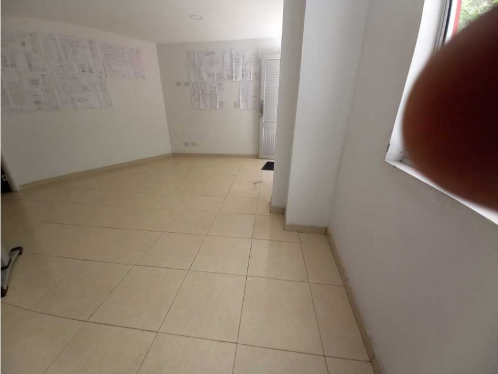 Venta Local Alcazares — foto 6