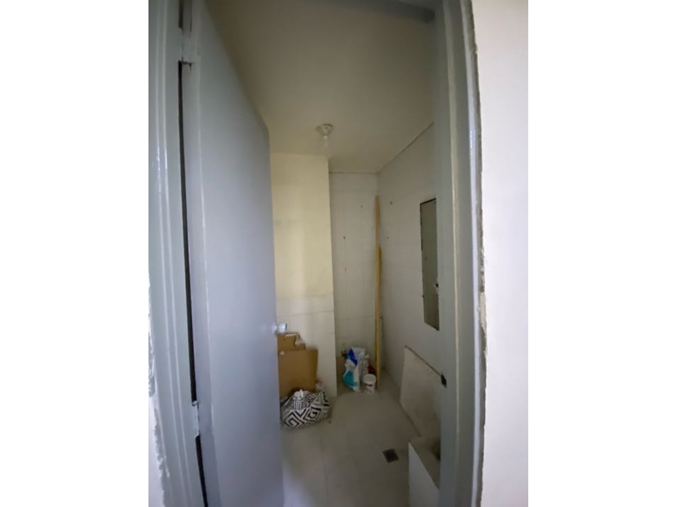 LOCAL EN VENTA CENTRO COMERCIAL MONTERREY 36m2 — foto 3