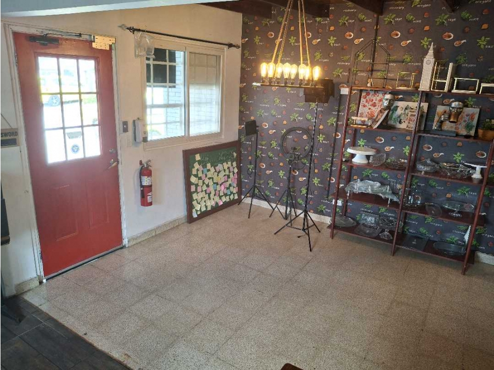 CASA COMERCIAL EN VENTA EL DORADO BETANIA — foto 2