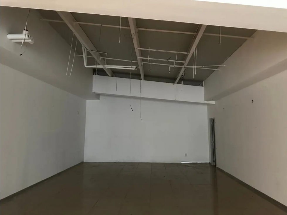 Oportunidad Comercial en Plaza Caracol, Puerto Vallarta | 146m² - 3