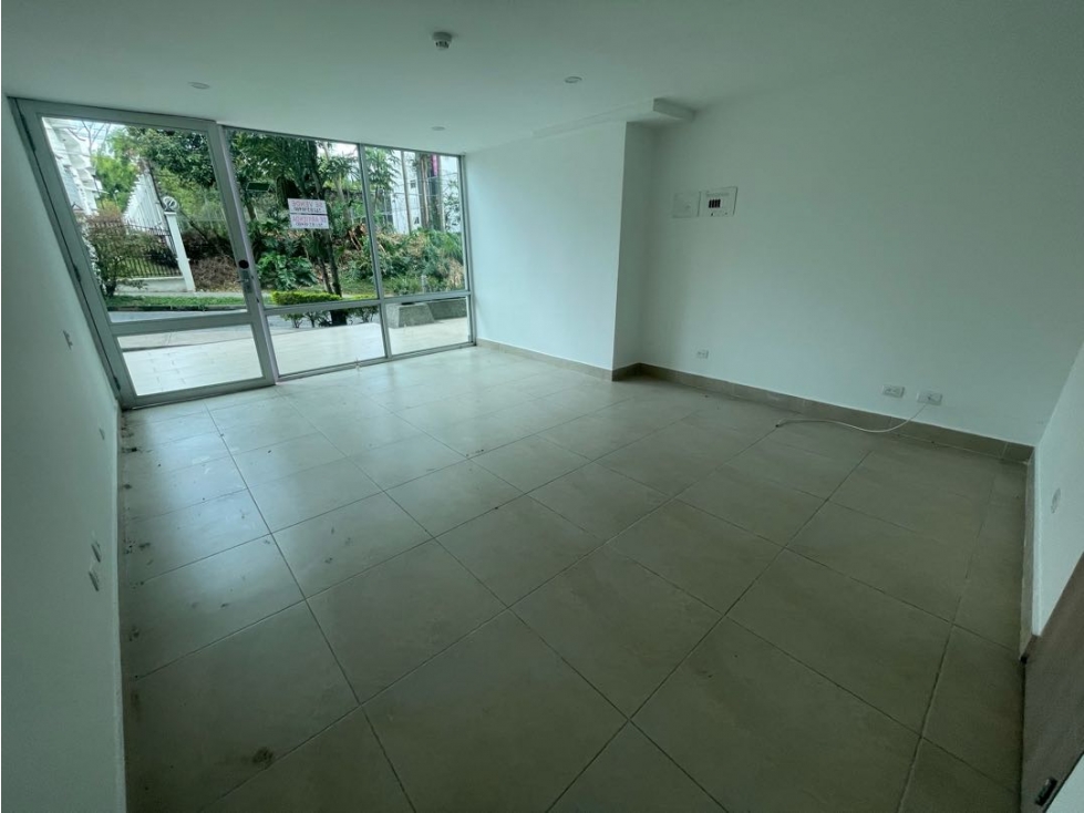 LOCAL EN VENTA O ALQUILER EN ATLANTIS — foto 2