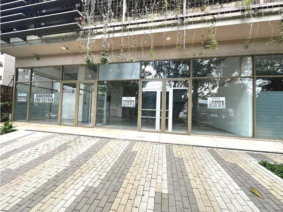 Local en venta o arriendo en edificio Oclock Zúñiga en Envigado
