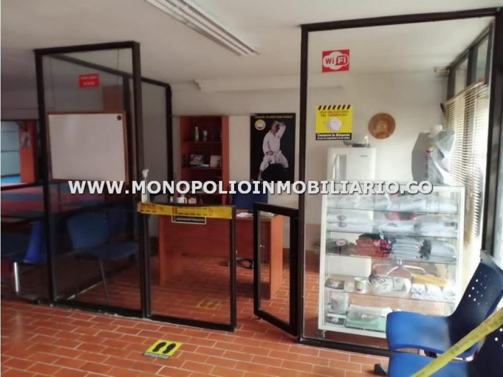 LOCAL EN VENTA - SECTOR LOS OLIVOS, LA AMERICA COD: 22216 - 5