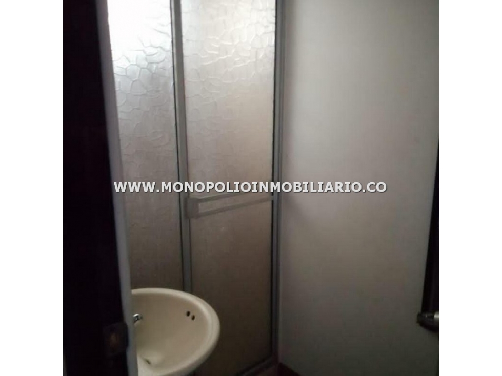 LOCAL EN VENTA - SECTOR LOS OLIVOS, LA AMERICA COD: 22216 - 6