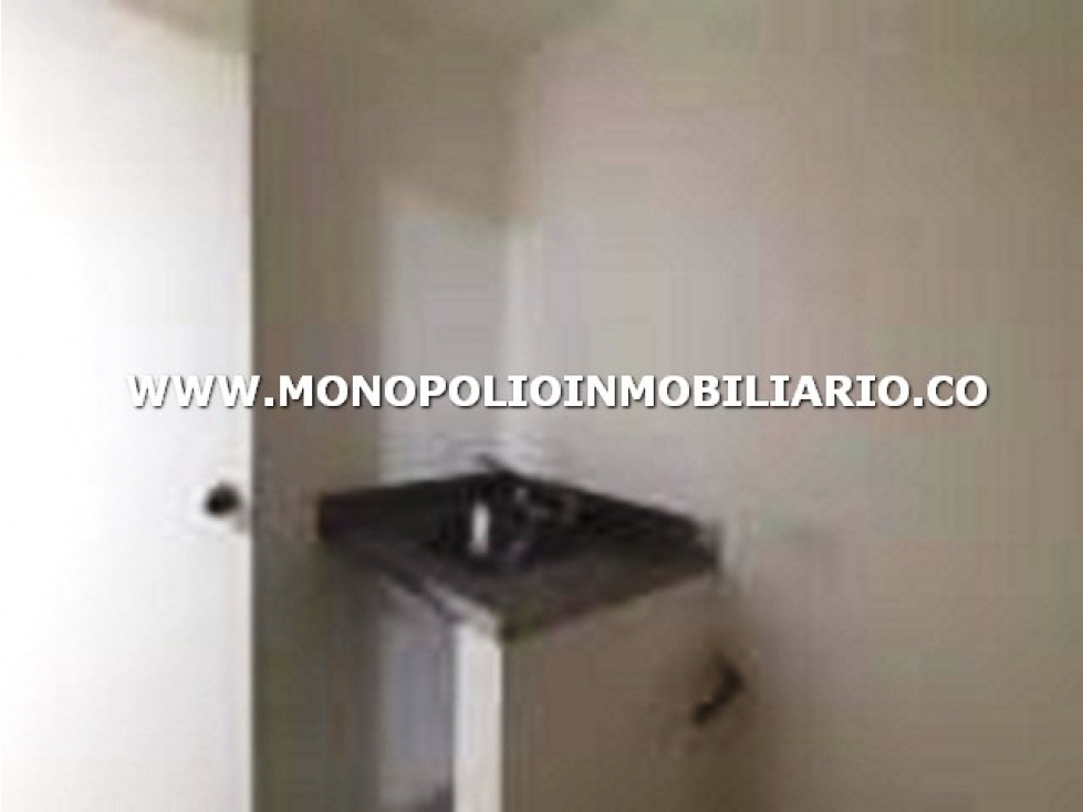 LOCAL EN VENTA - SECTOR NUEVA VILLA DE ABURRA, BELEN COD: 22675 - 1