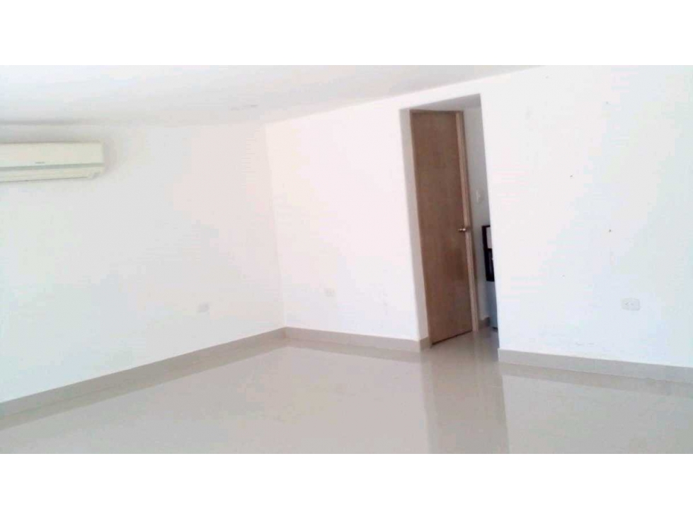 Local en Venta y Renta en excelente ubicación, en perfecto estado 018 — foto 3