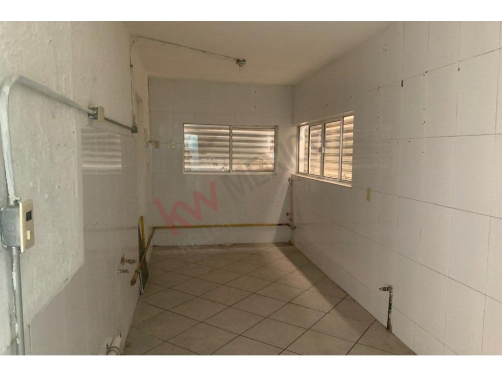 Local en zona comercial. Juarez Chihuahua - 4