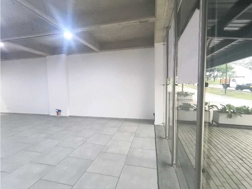 LOCAL ESQUINERO CON TERRAZA EXCLUSIVA NORTE ARMENIA — foto 4