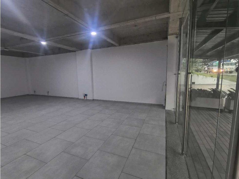 LOCAL MEDIANERO ARRIENDO NORTE ARMENIA — foto 3