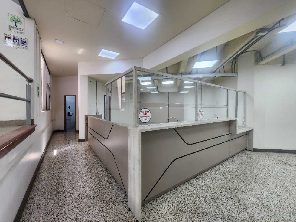 Local Oficina DOBLE en Arriendo Parque de Envigado - 3