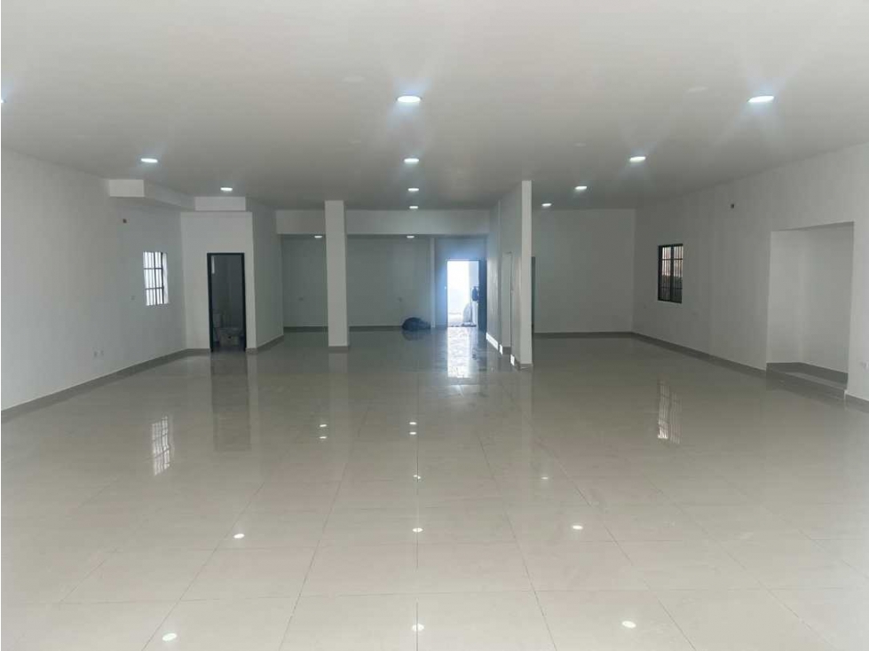 LOCAL COMERCIAL EN EXCELENTE UBICACIÓN | 350 M² | $14.000.000 — foto 3
