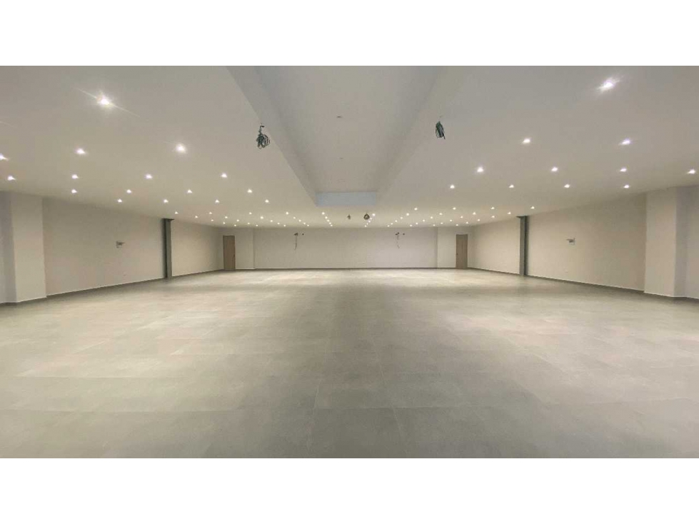 LOCAL COMERCIAL NUEVO EN ARRIENDO 415 m² | IDEAL PARA CALL CENTER