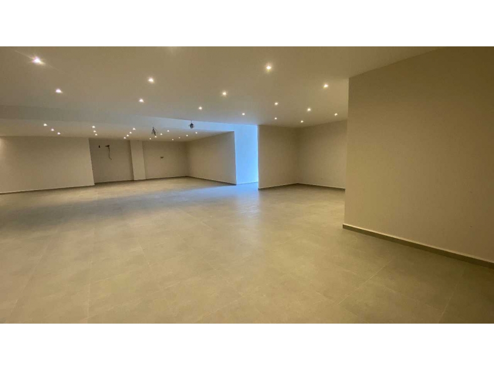 LOCAL COMERCIAL NUEVO EN ARRIENDO 415 m² | IDEAL PARA CALL CENTER — foto 3