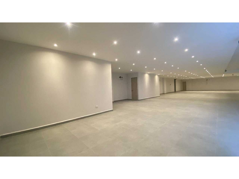 LOCAL COMERCIAL NUEVO EN ARRIENDO 415 m² | IDEAL PARA CALL CENTER — foto 5