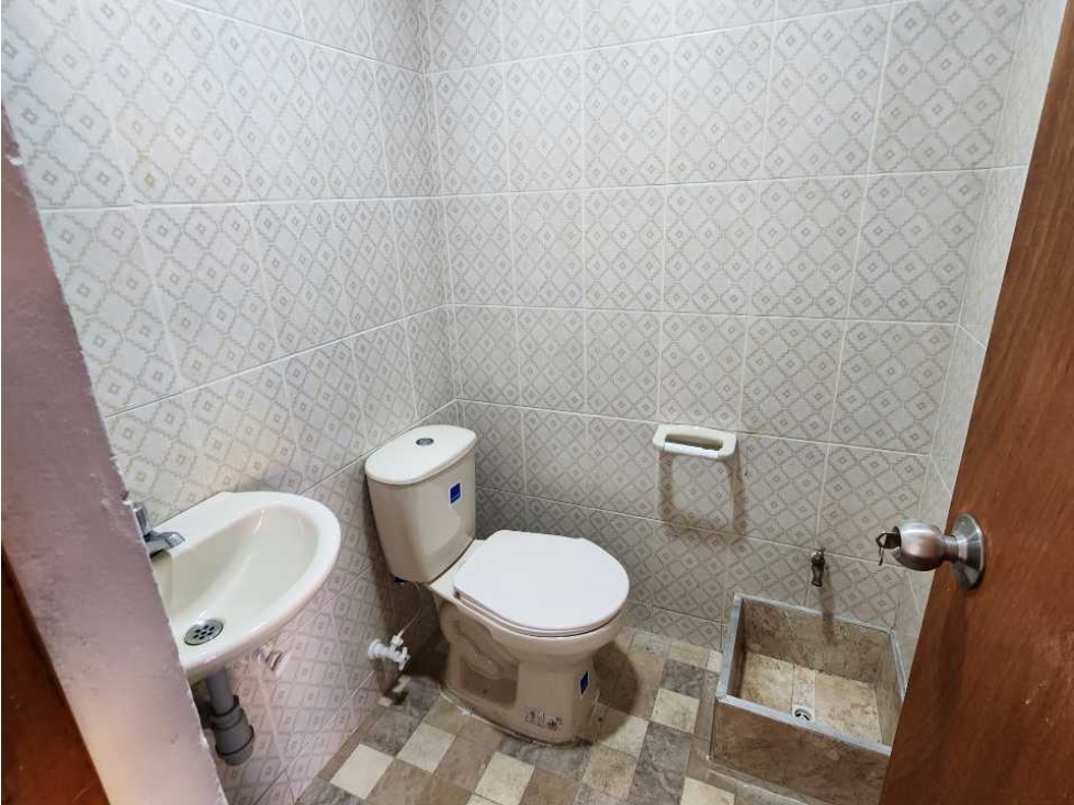 Local para la venta con manzarda - 3