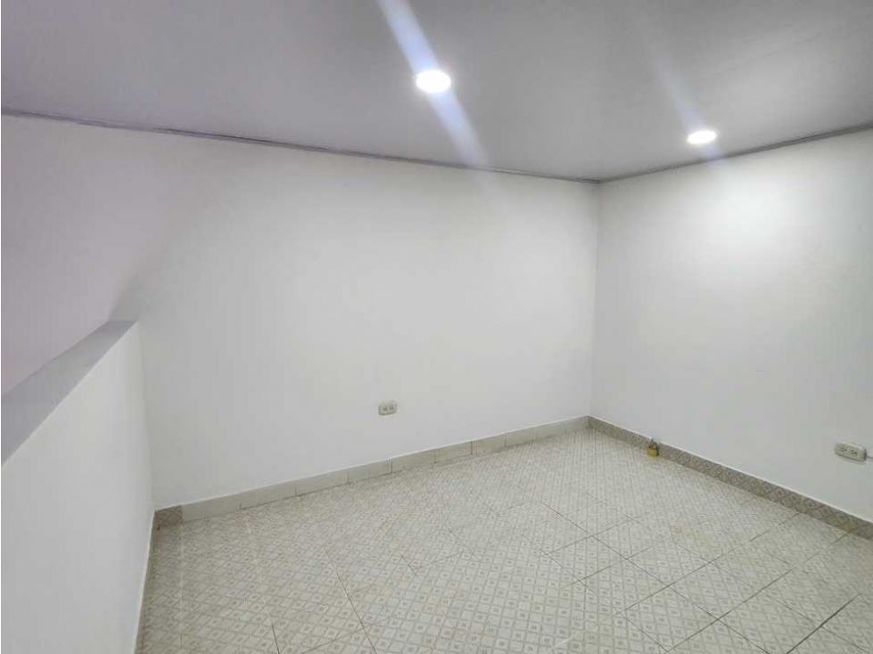 Local para la venta con manzarda - 5