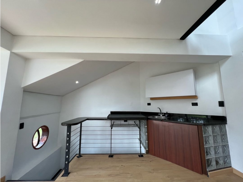 LOCAL PARA VIVIENDA O COMERCIO EN EL MALL LA FE - EL RETIRO — foto 4
