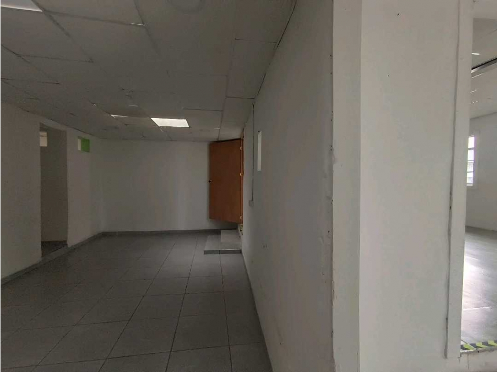 Local u Oficina Avenida Paralela Vélez Manizales — foto 4
