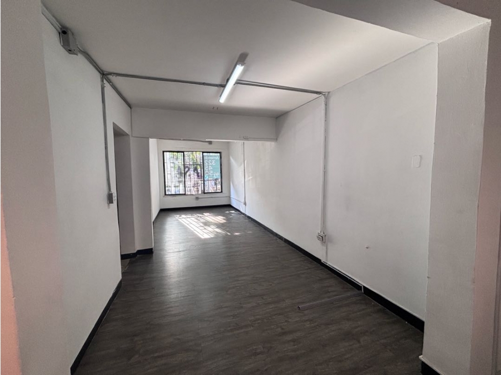 Local u oficina en ubicación estratégica, Crr 80 para renta Medellín