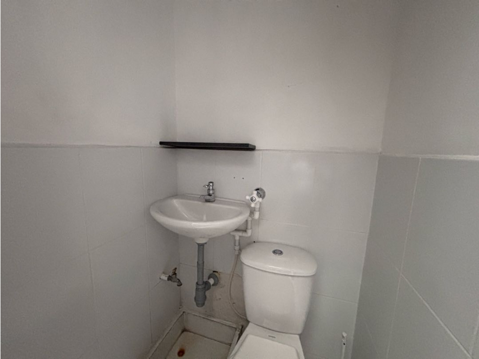 Local u oficina en ubicación estratégica, Crr 80 para renta Medellín — foto 6