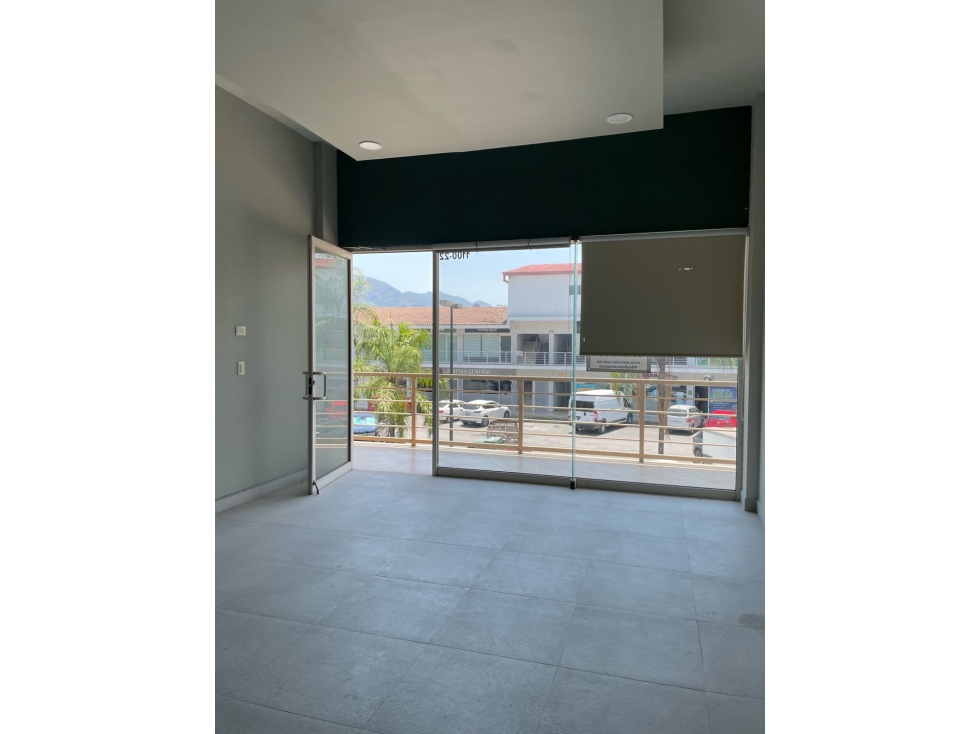 LOCAL VENTA EN EL URO PLANTA ALTA 40 mts2 PLAZA ENCINO LSL - 2