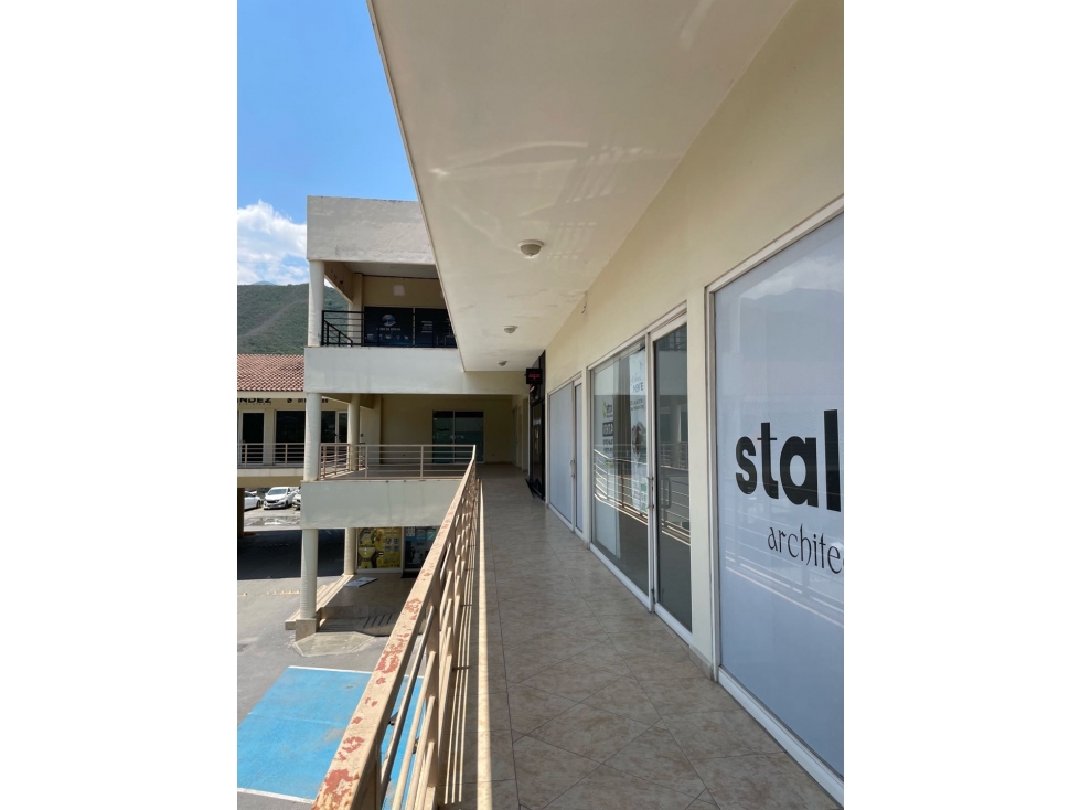 LOCAL VENTA EN EL URO PLANTA ALTA 40 mts2 PLAZA ENCINO LSL - 1