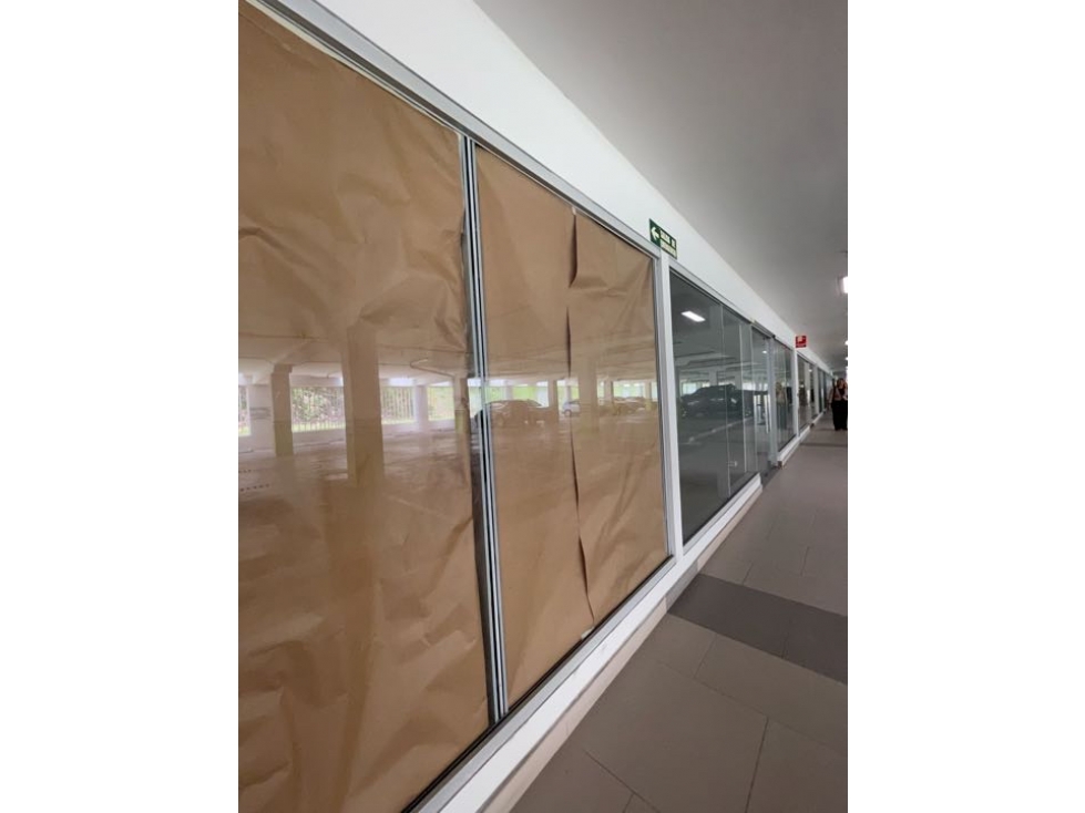 ALBROOK/LOCALES $1,267/ALQUILER - 4