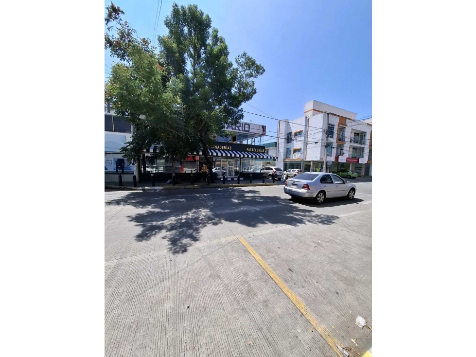 LOCALES COMERCIALES EN VENTA - 4