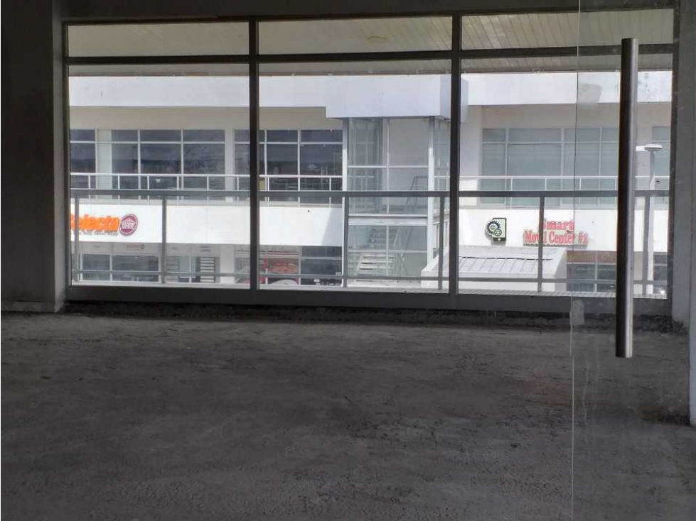 LOCALES COMERCIALES PLAZA COSTA SUR