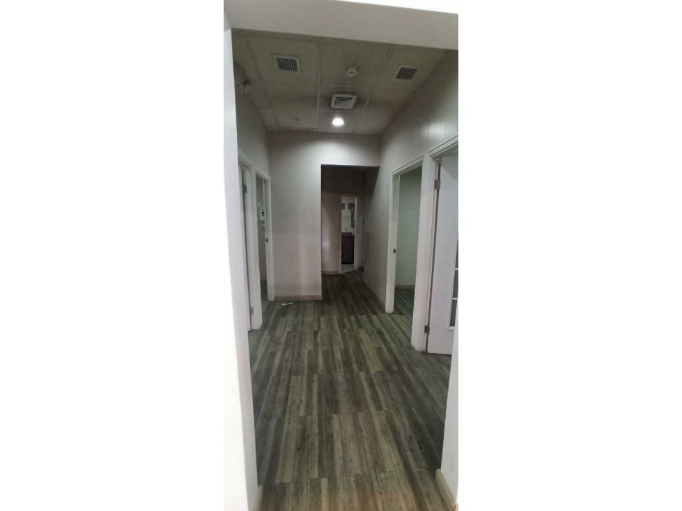 Locales Disponibles en mejor zona de Avenida Balboa — foto 4