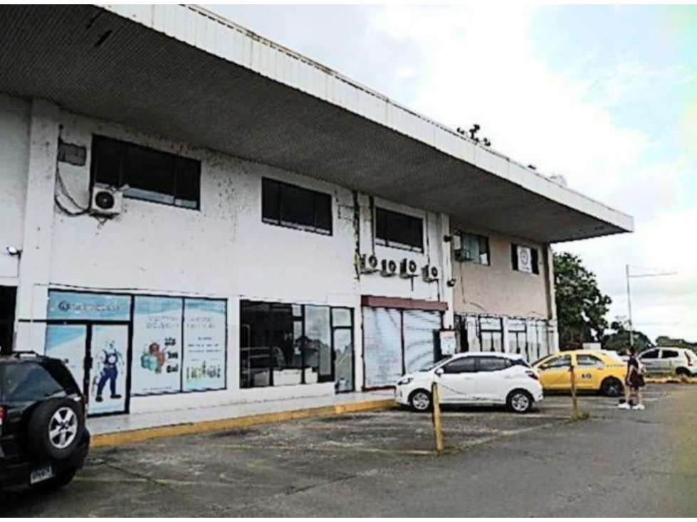 LOCALES EN PH CENTRO COMERCIAL EL CRUCE DE PEDREGAL