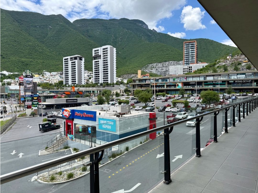 Locales en Plaza Comercial, Colinas de San Jeronimo, Monterrey NL — foto 4