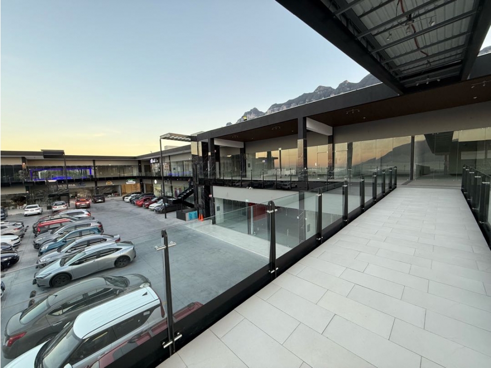 Locales en Renta, Dominio Cumbres, Garcia - Monterrey, Nuevo Leon - 4