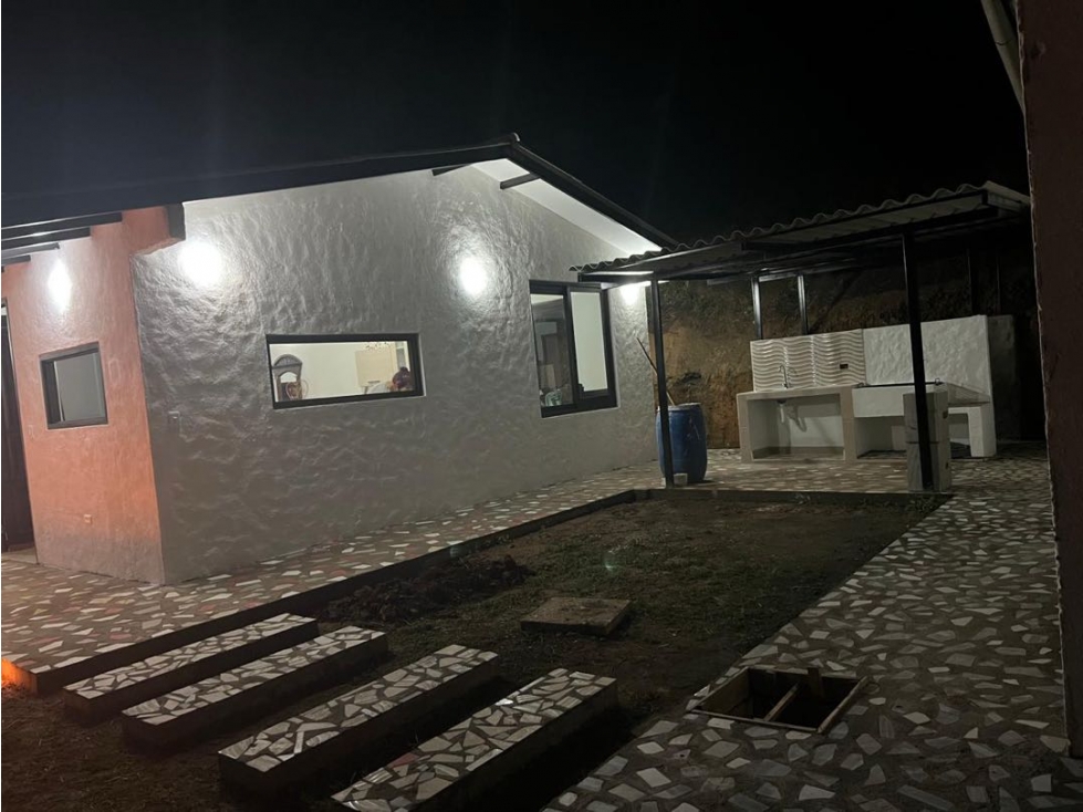 Lote Campestre con 3 casas construidas - 5