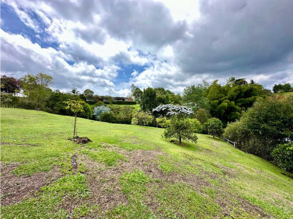 LOTE CAMPESTRE EN EL RETIRO
