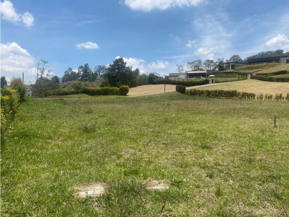 Lote campestre plano con alta proyección de valorización en la Ceja — foto 2