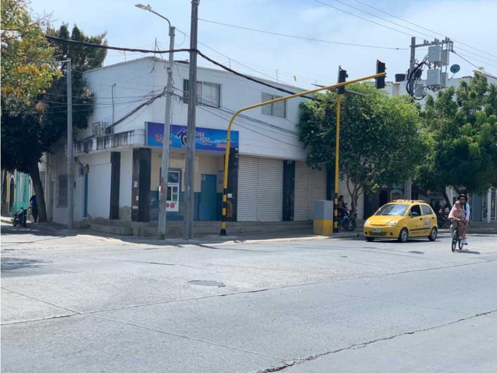 Lote comercial con 4 locales de 2 pisos avenida del ferrocarril — foto 3