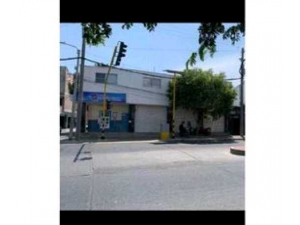 Lote comercial con 4 locales de 2 pisos avenida del ferrocarril — foto 4