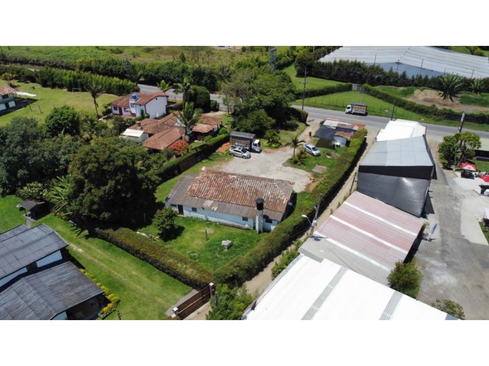 Lote comercial con casa sobre la vía San Antonio la ceja — foto 2