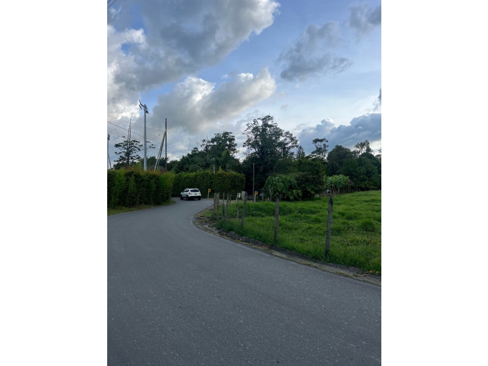 Lote Comercial en el Corazón de Llanogrande — foto 4