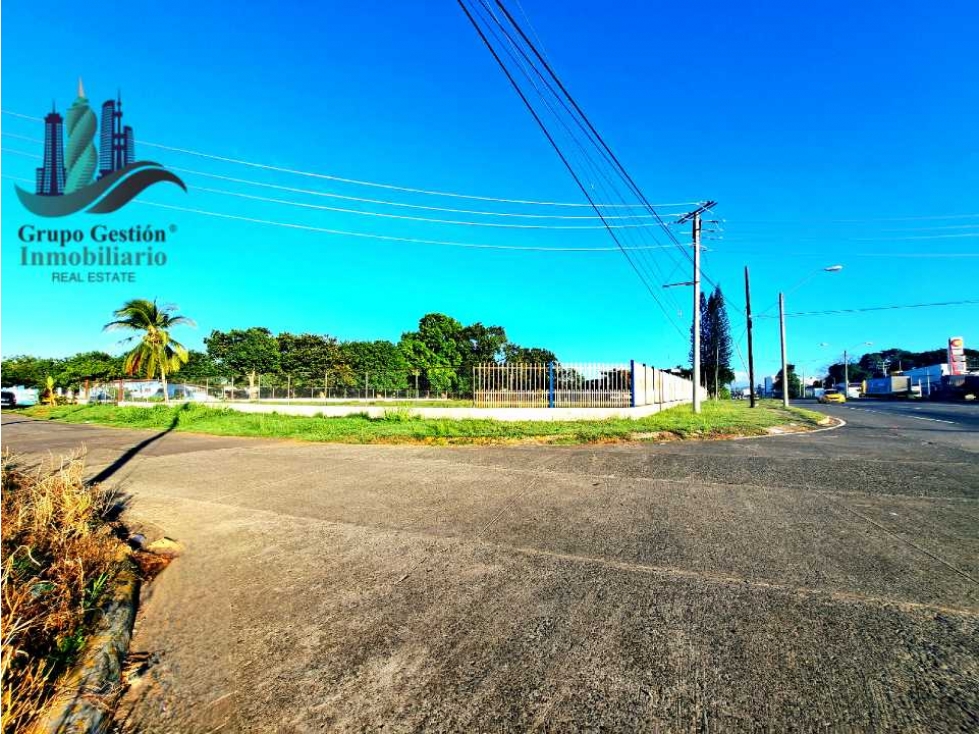 LOTE COMERCIAL EN PANAMERICANA - 3