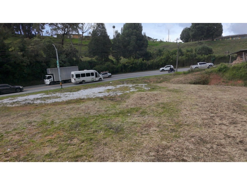 Venta de Lote Comercial Sobre Carretera Las Palmas Vía Principal — foto 4