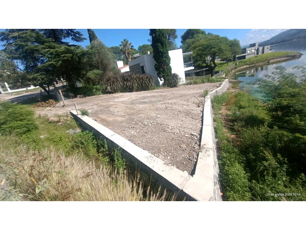 Lote con bajada al Lago - 4