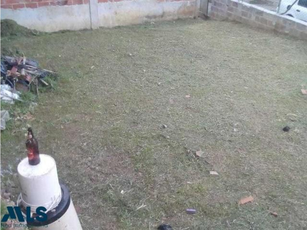 Lote con buena área para construir a su gusto.(MLS#232141) - 4