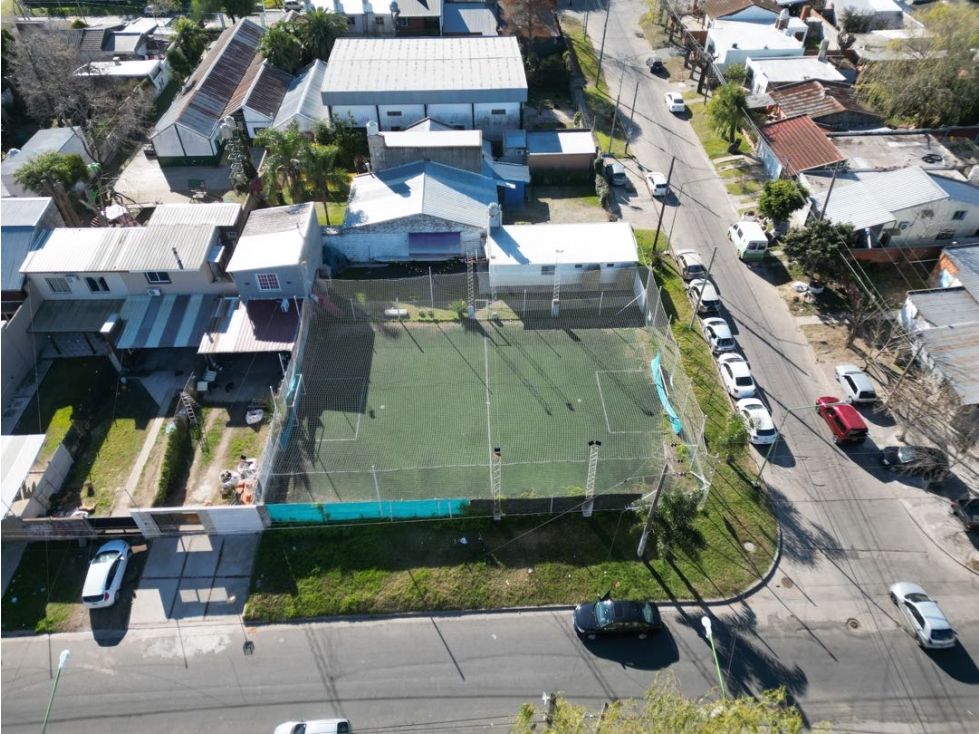 Lote con cancha y bufet en venta - 2